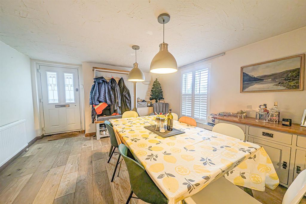 Property photo 3 of 20 Dr1.Jpg