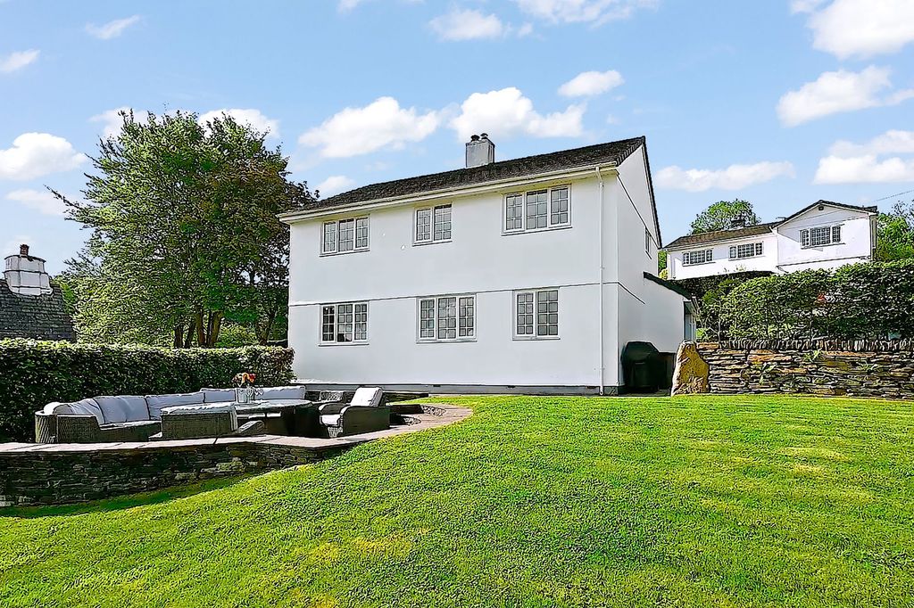 Property photo 1 of 30