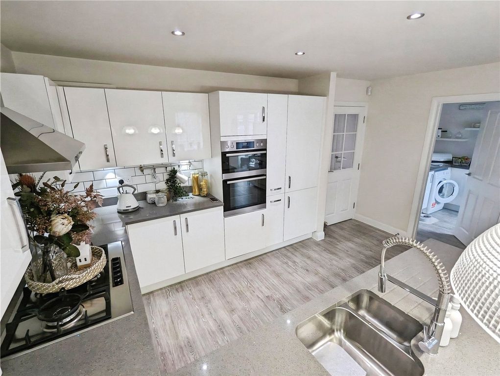 Property photo 3 of 21 Kitchen/Family Room