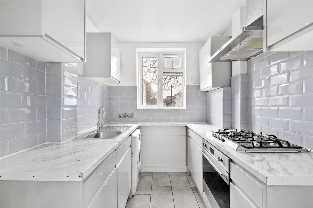 Property photo 2 of 15 Kitchen