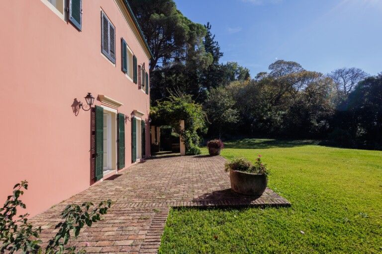 Property photo 3 of 28