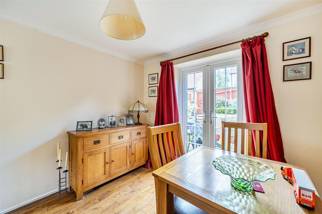 Property photo 3 of 14 Dining Space