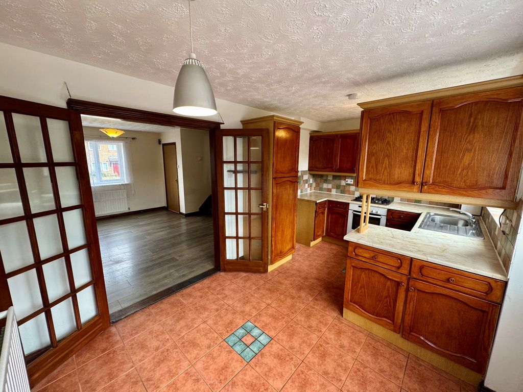 Property photo 2 of 11 Image