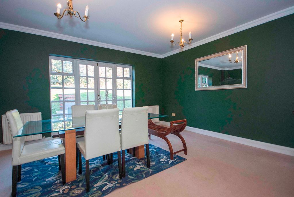 Property photo 3 of 25