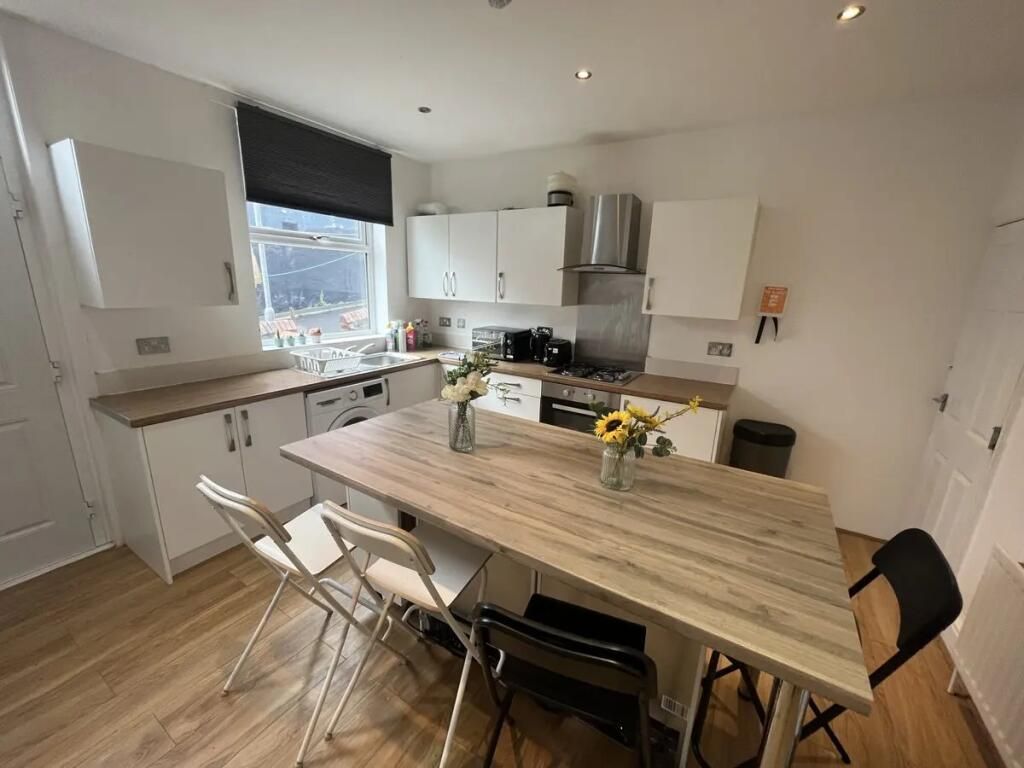 Property photo 2 of 9 Gallery