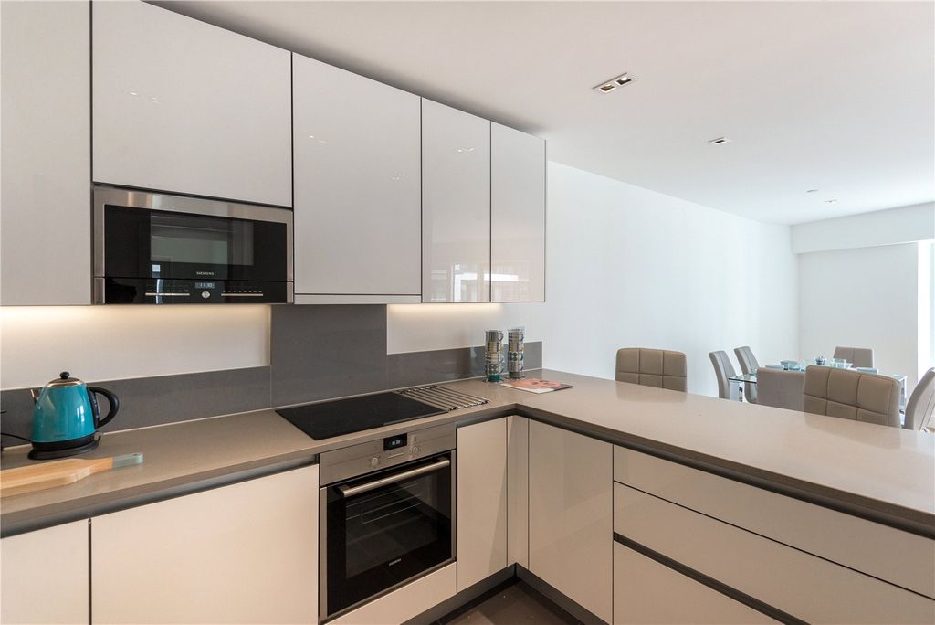 Property photo 2 of 17 Picture No. 19