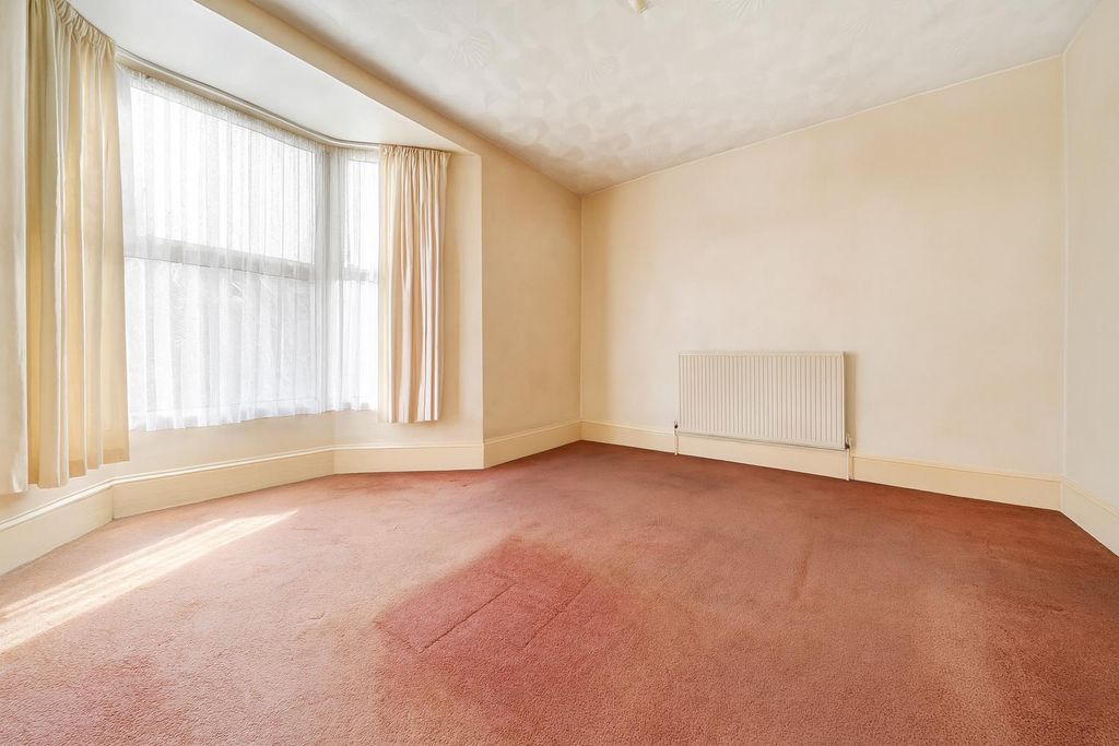 Property photo 2 of 10 57011F45-Bd3d-4260-83d1-84Abcea9Ca85.Png