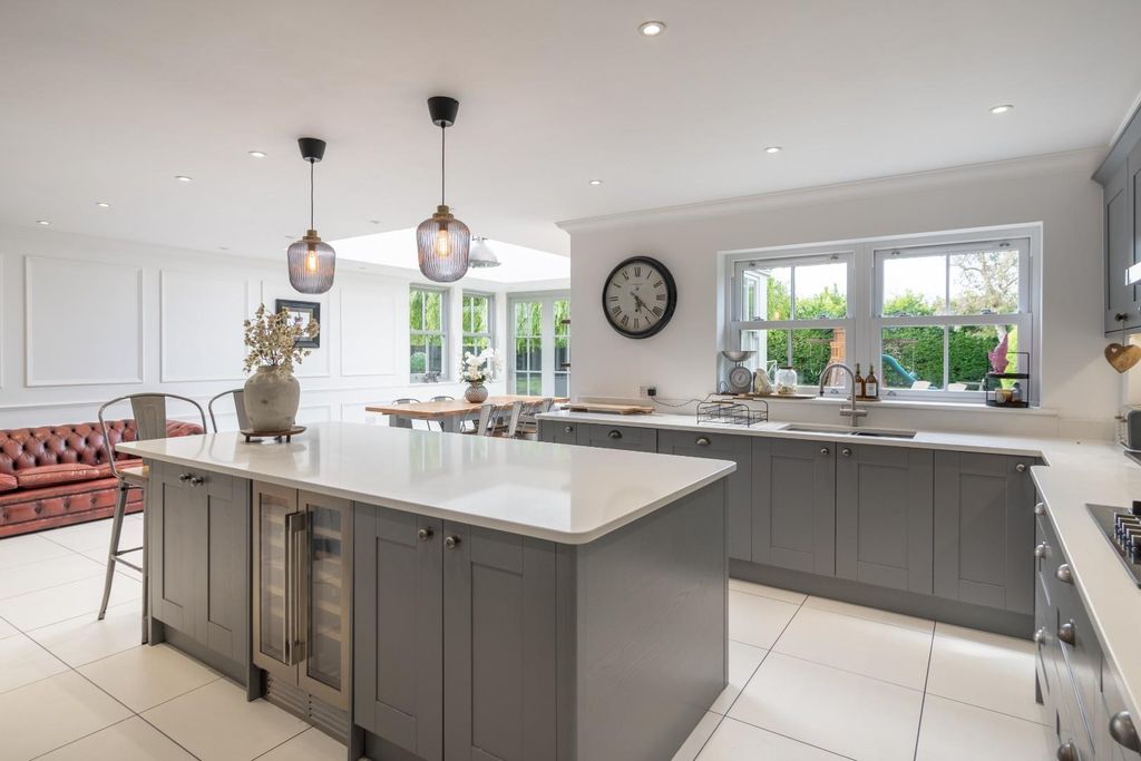 Property photo 2 of 23 Kitchen/Dining/Orangery