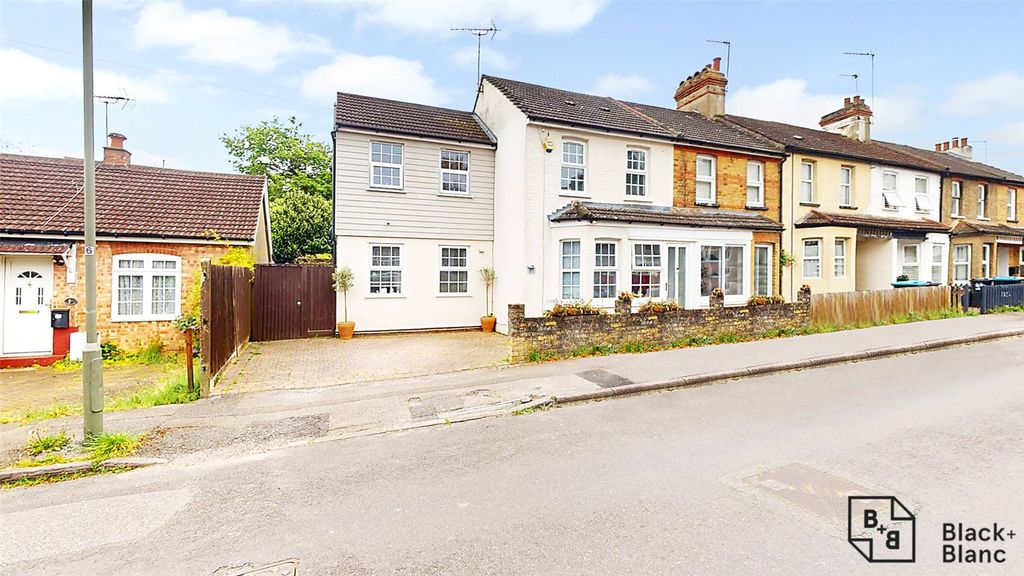 Property photo 1 of 13 External