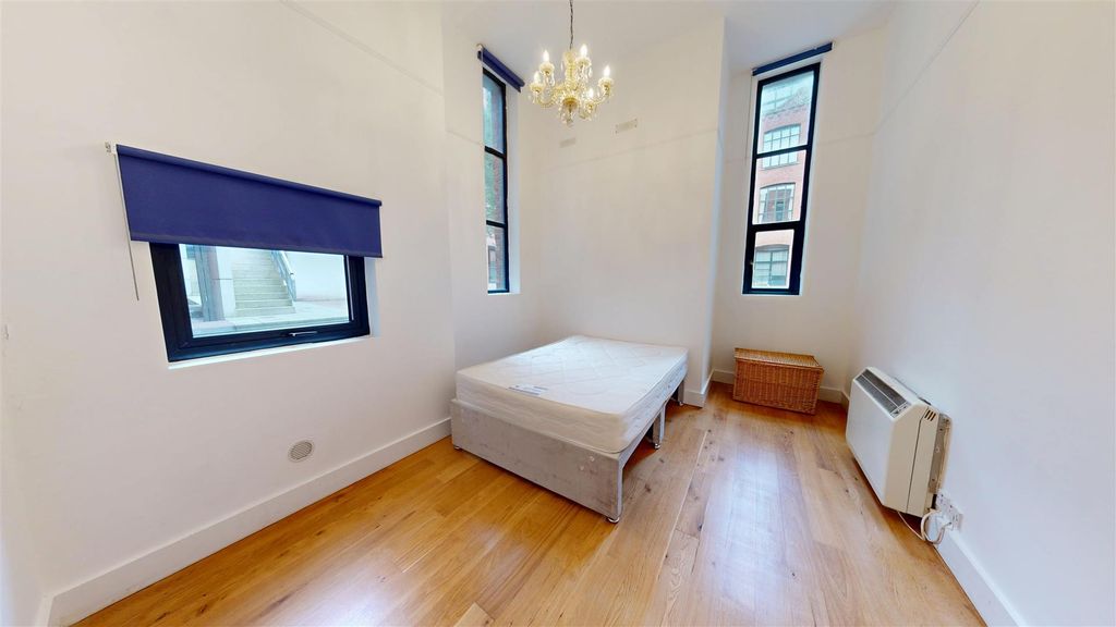 Property photo 3 of 21