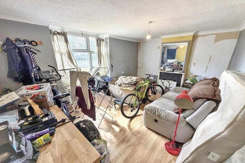 Property photo 2 of 5