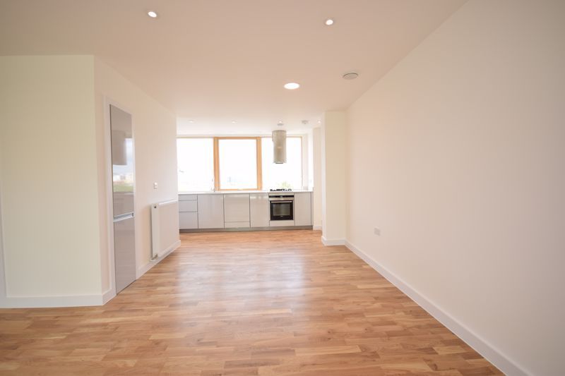 Property photo 3 of 11 Photo 6