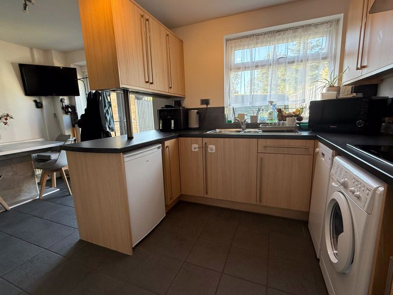 Property photo 3 of 14 Photo 24
