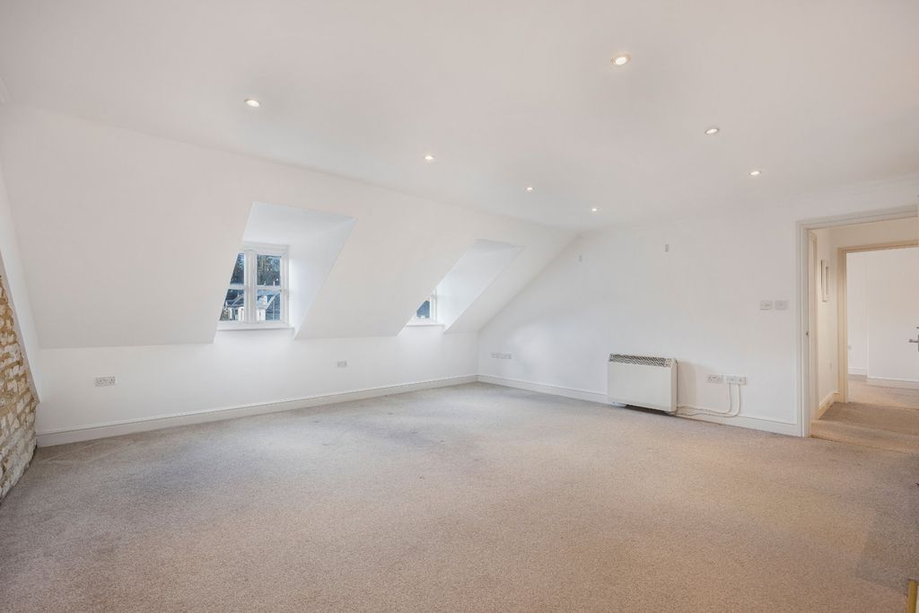 Property photo 3 of 22 Picture No. 18