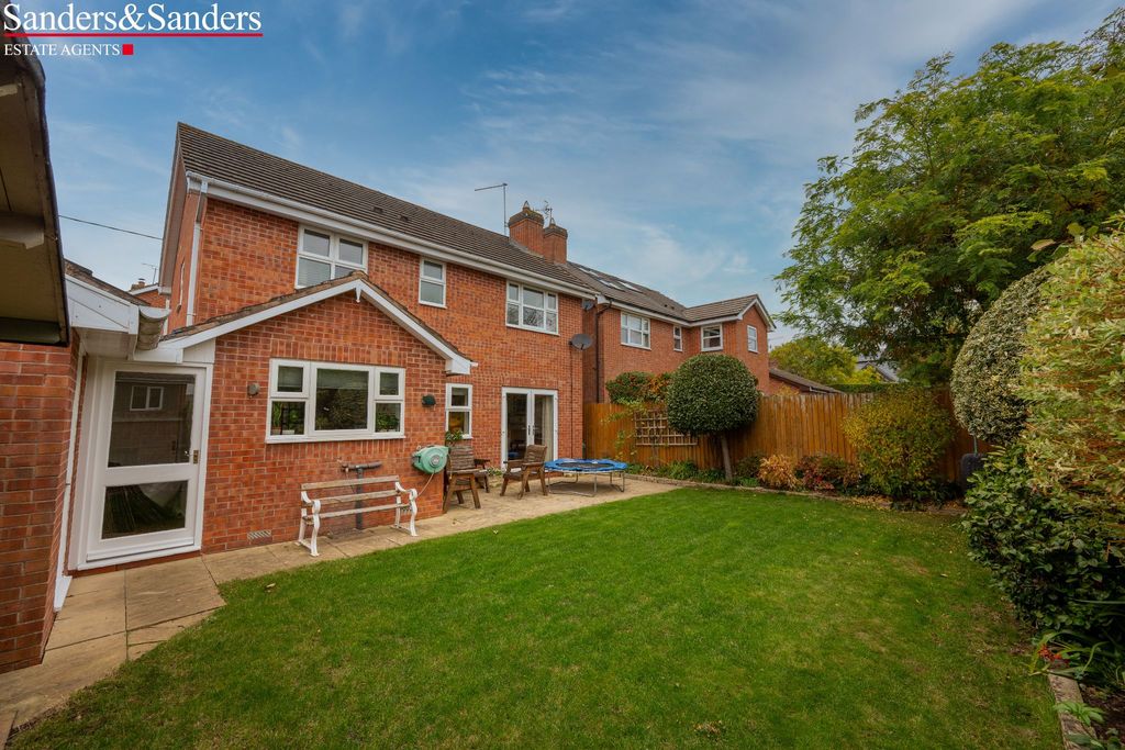 Property photo 2 of 28 Photograph 2