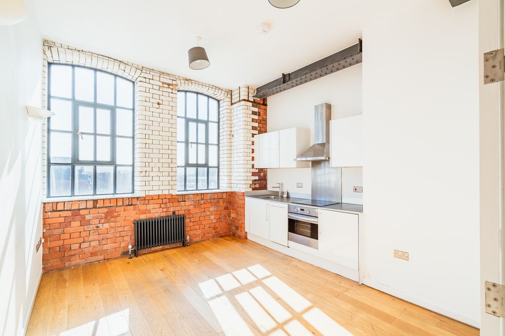 Property photo 2 of 12 Photo 2