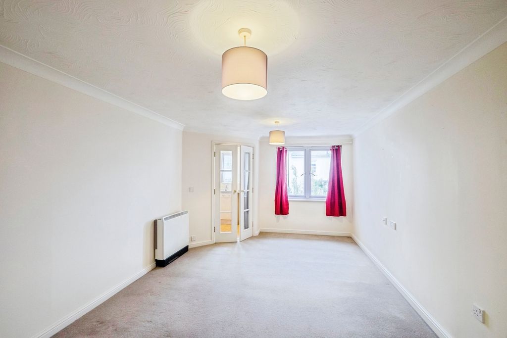 Property photo 3 of 14 Living/Diner