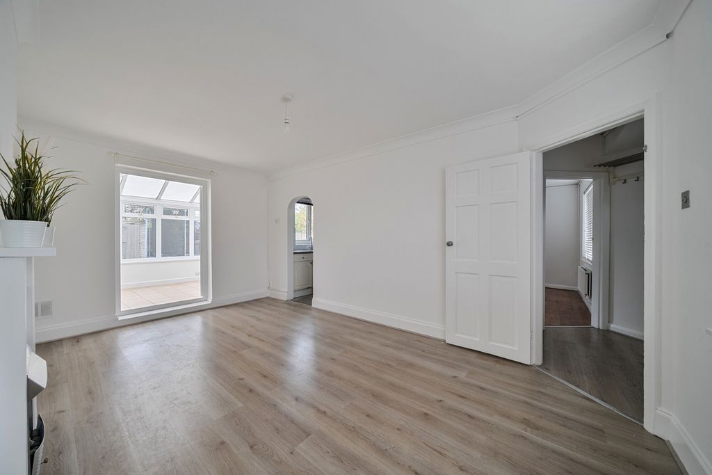 Property photo 3 of 28 Reception