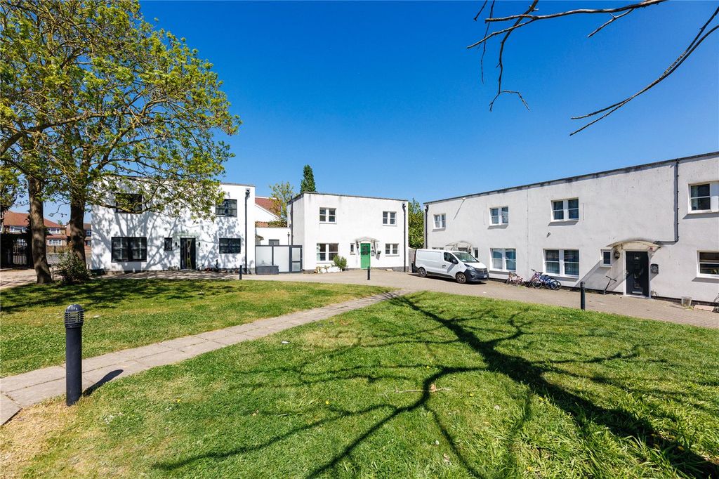 Property photo 2 of 8 Picture No. 09