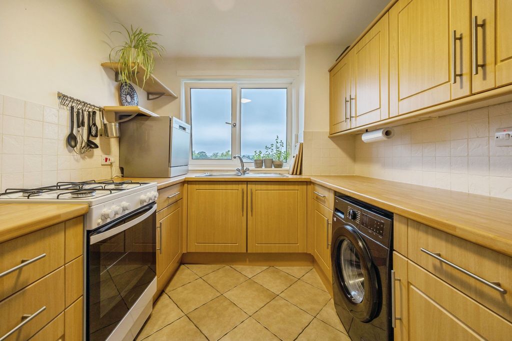 Additional image 5 of 2 bed flat for saleSpottiswoode Gardens, Livingston EH53