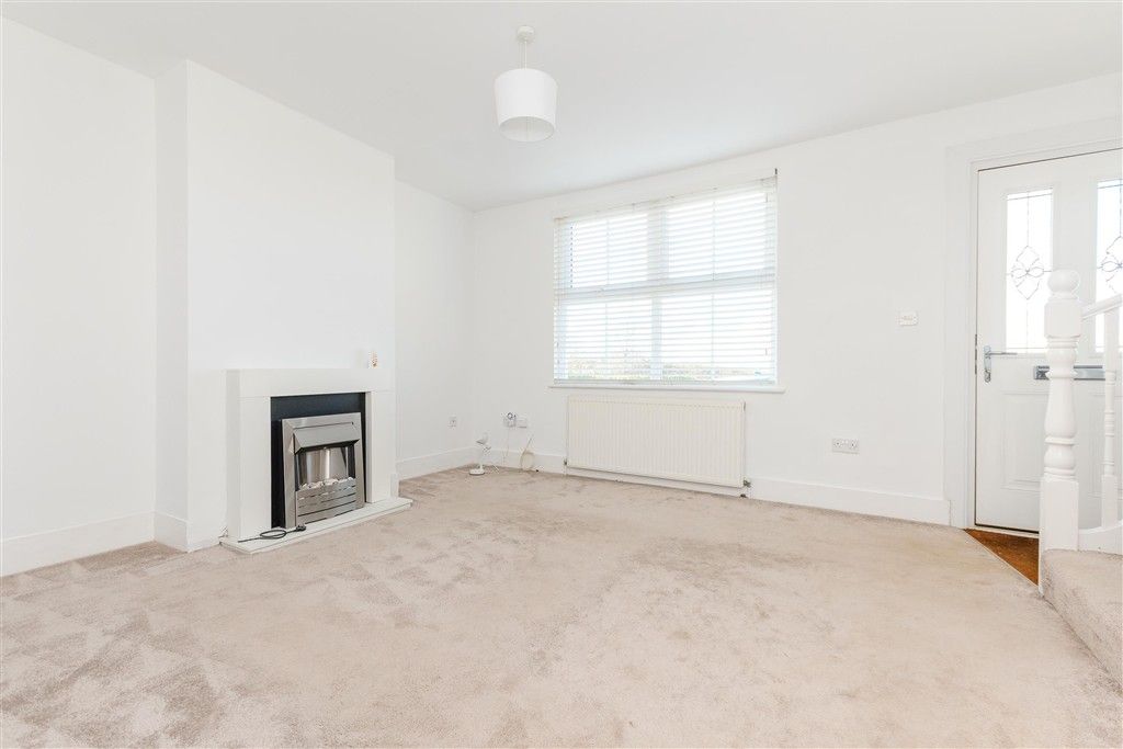 Property photo 2 of 17 Lounge