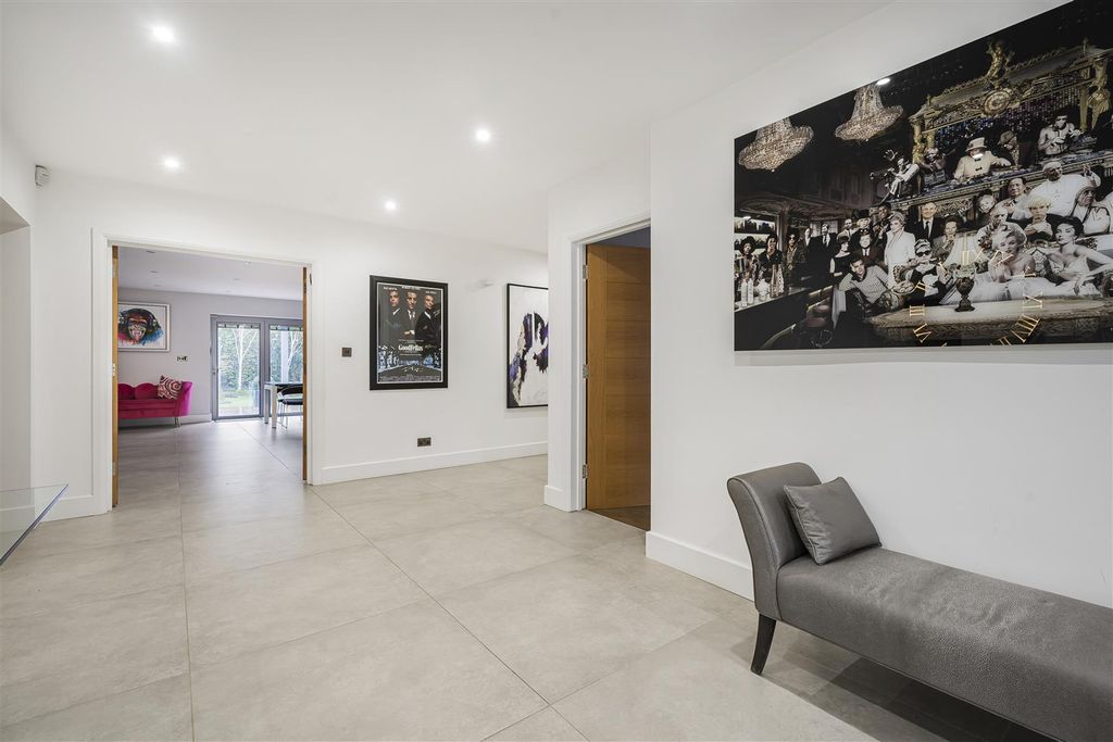 Property photo 3 of 37 30_70433.Jpg