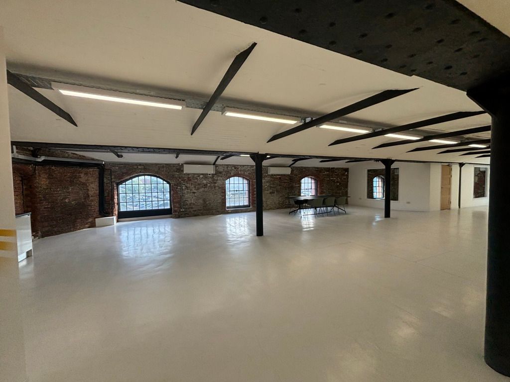 Property photo 3 of 10 Photo 37