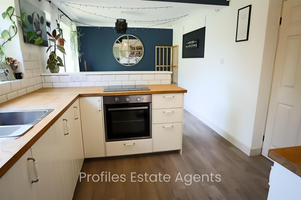 Property photo 3 of 25 5.Jpg