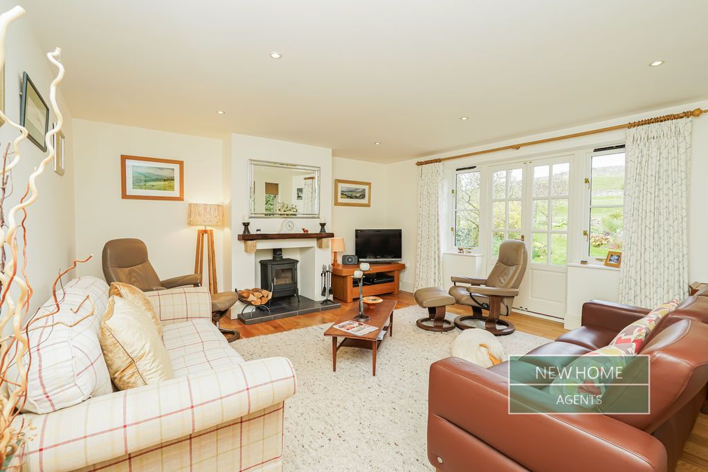 Property photo 2 of 49 Photo 35