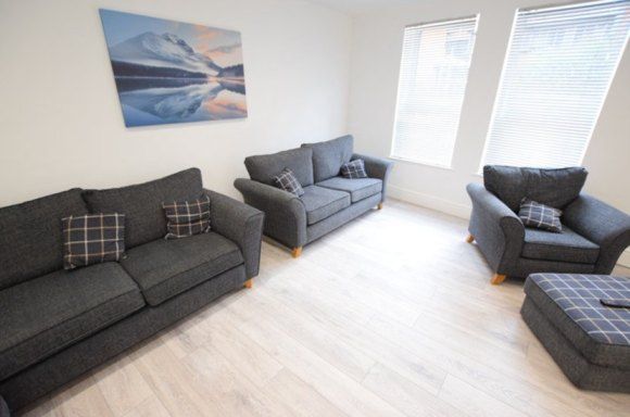 Property photo 3 of 11 8464030.Jpg
