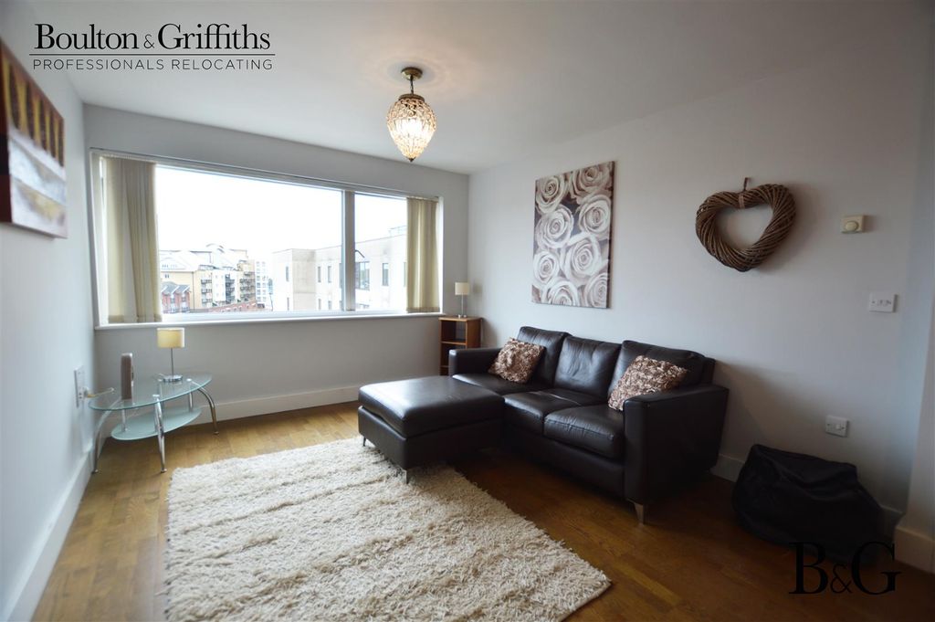 Property photo 1 of 14 Reception