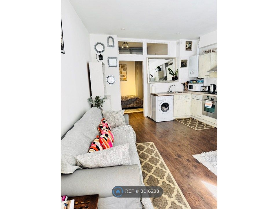 Property photo 3 of 12 Open Plan