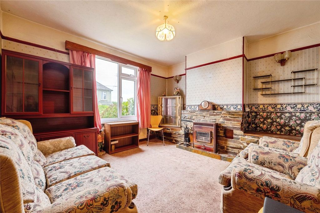 Property photo 2 of 14 Picture No. 18