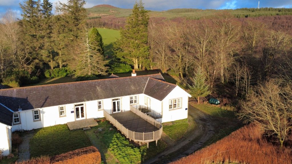 Property photo 2 of 26