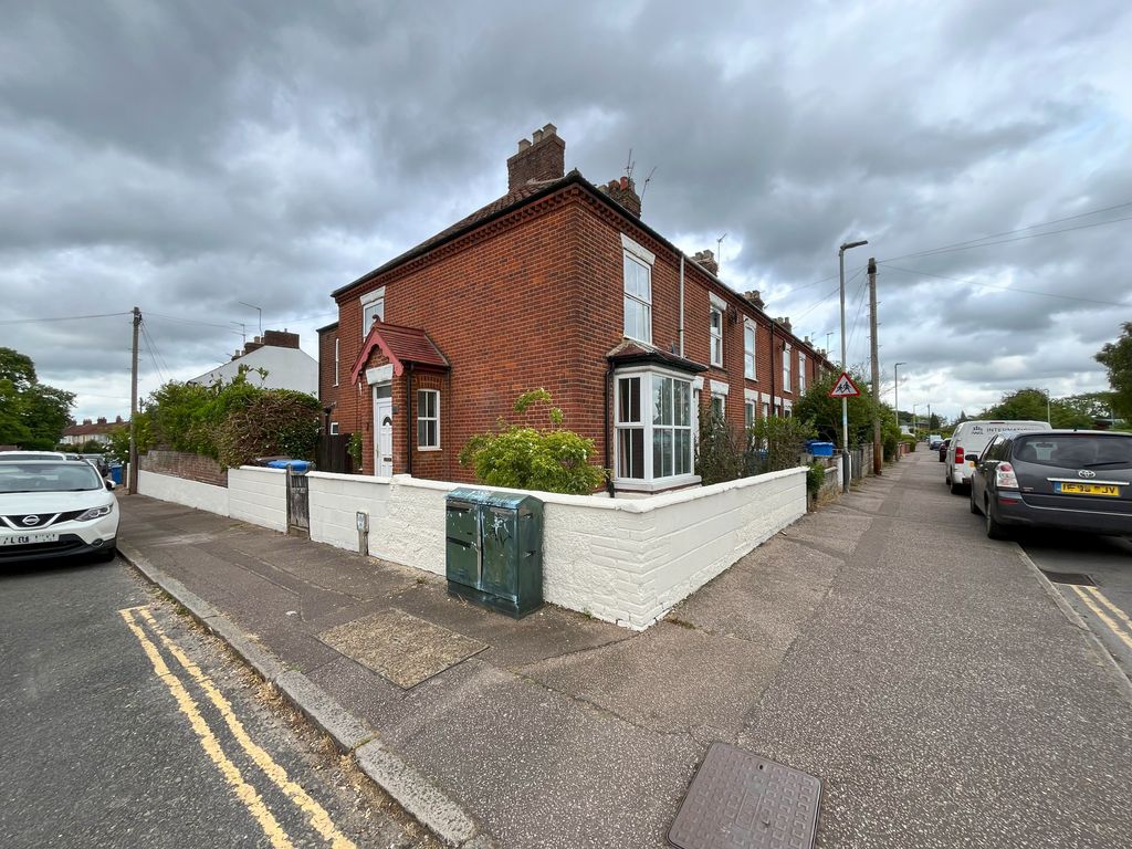 Property photo 1 of 7