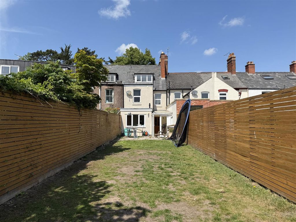 Property photo 3 of 22
