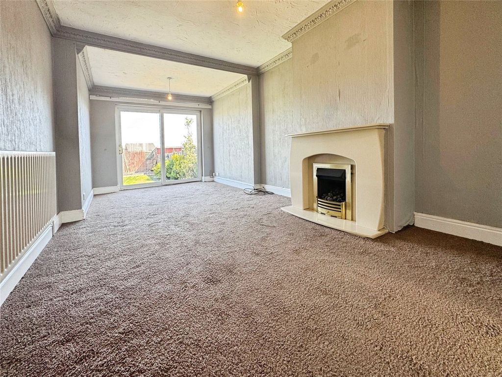 Property photo 2 of 12 Living Room