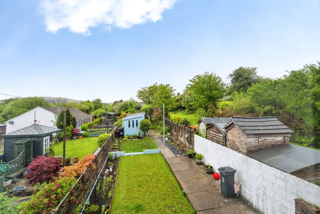 Property photo 2 of 17 Pbox-Img.Jpg