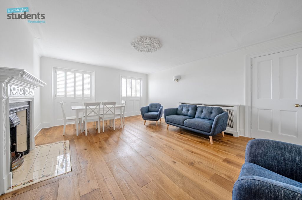 Property photo 3 of 11 Fd08A8F1-A7Bd-469...