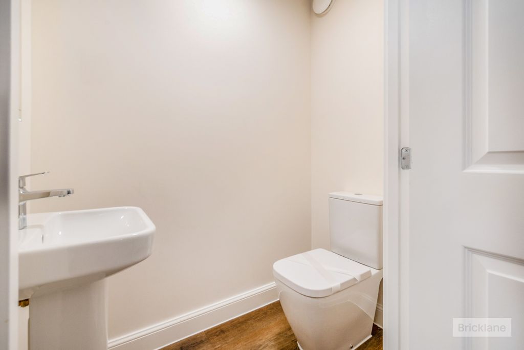 Property photo 3 of 13 Image