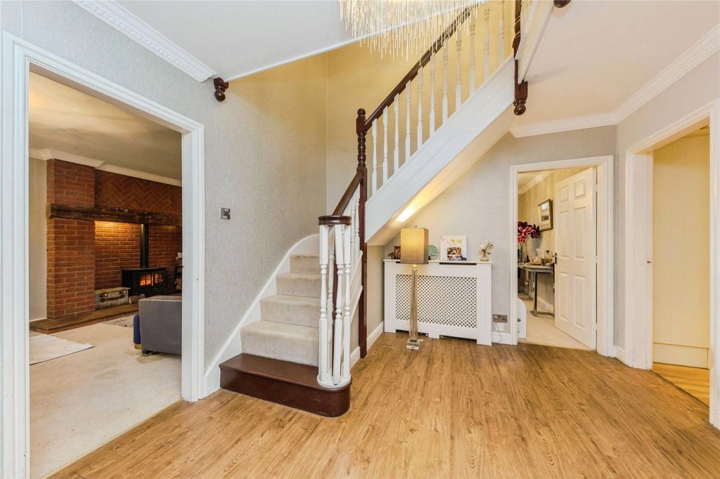 Property photo 2 of 22 Picture No. 19