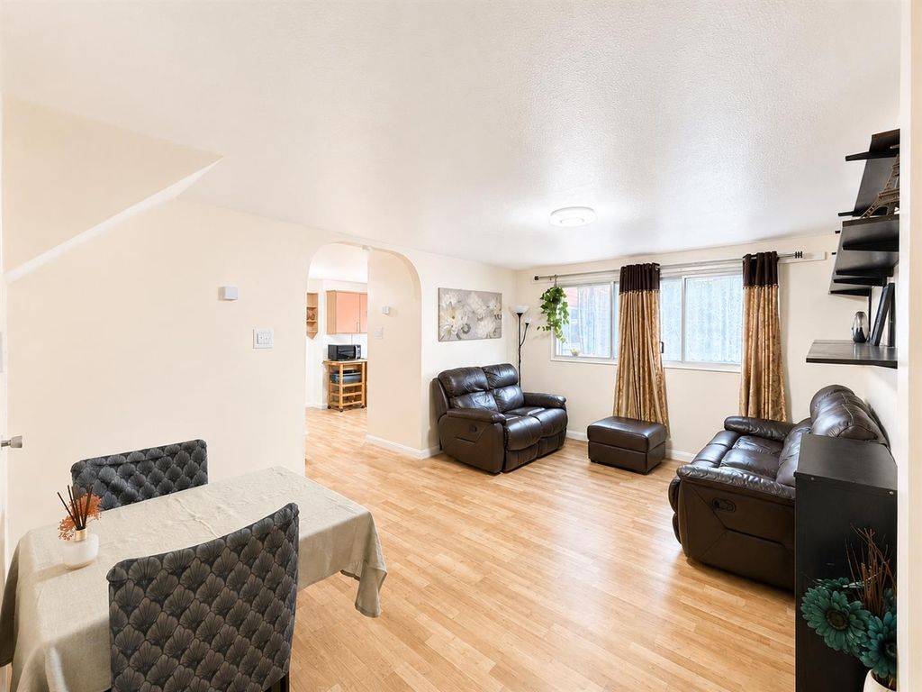 Property photo 2 of 10 Reception Room