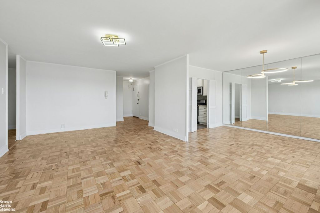 Property photo 3 of 12 <Alttext/>