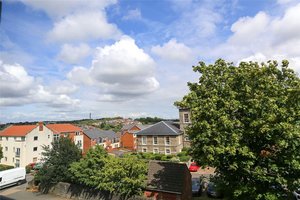 Property photo 3 of 15 Picture No. 08