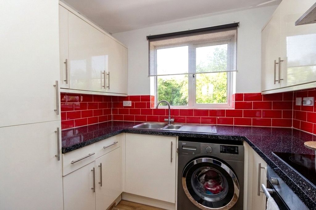 Property photo 3 of 12 Picture No. 21