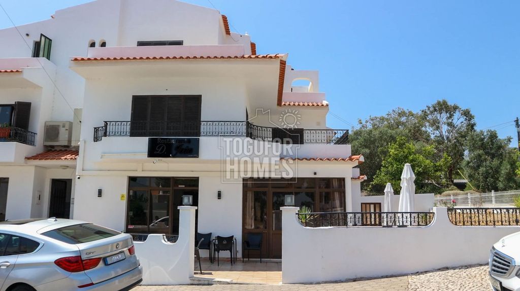 Property photo 1 of 15 3-Bedroom Apartment Near The Ria De Alvor Nature Reserve