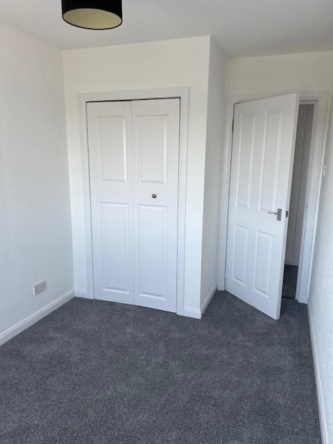 Property photo 3 of 8 Bedroom