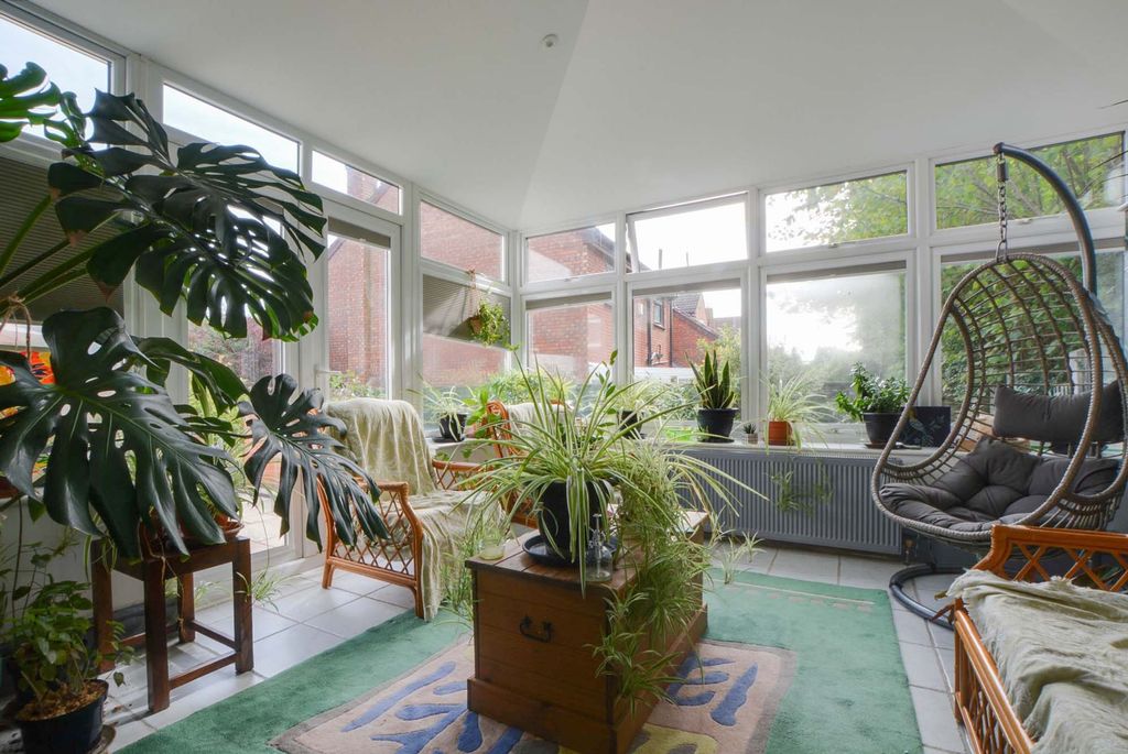 Property photo 3 of 34