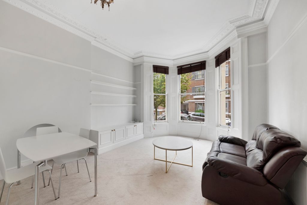 Property photo 2 of 7