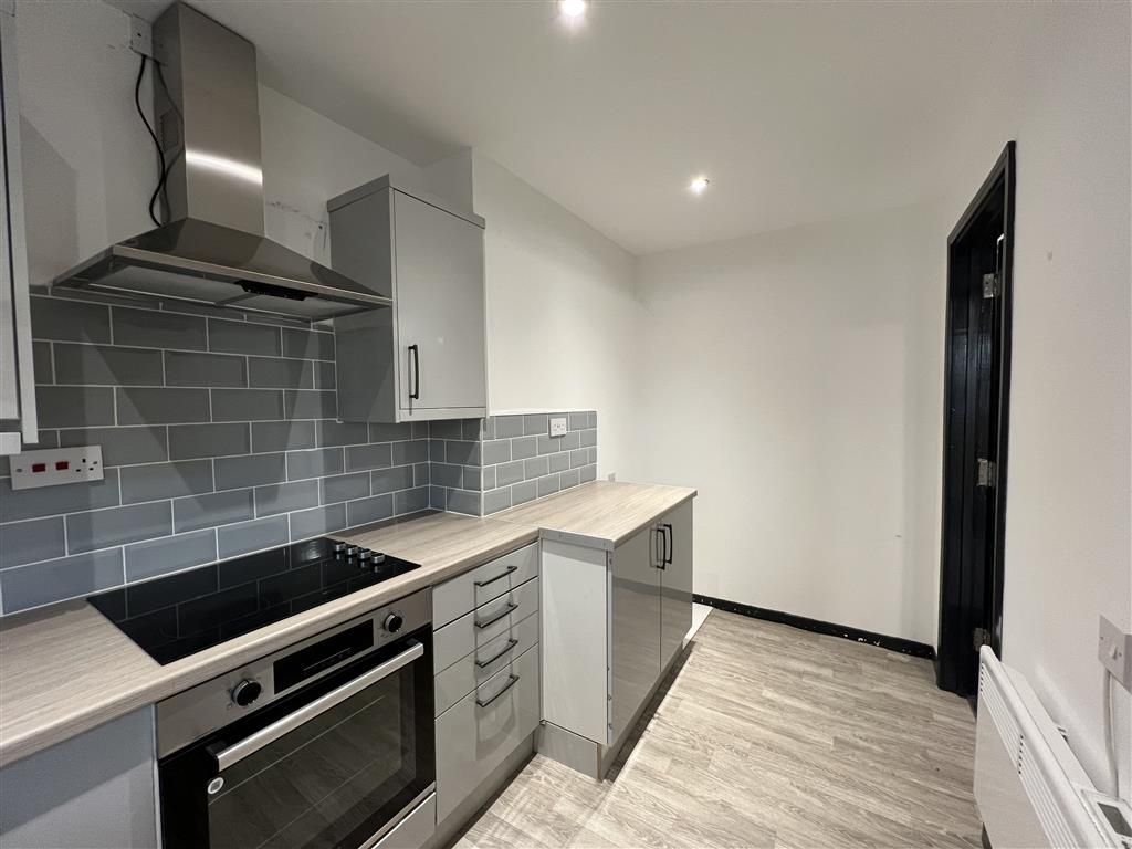 Property photo 2 of 7 Balcony